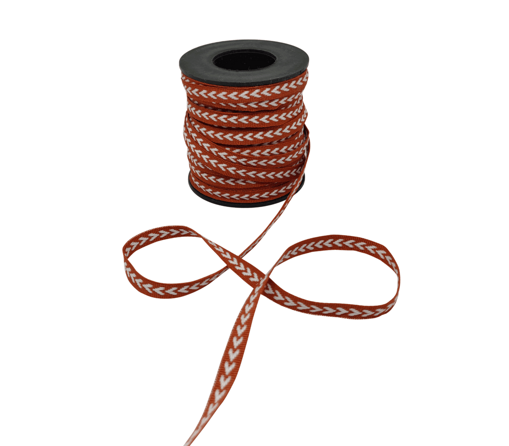 RUST WITH WHITE ARROWS RIBBON (6 MM)